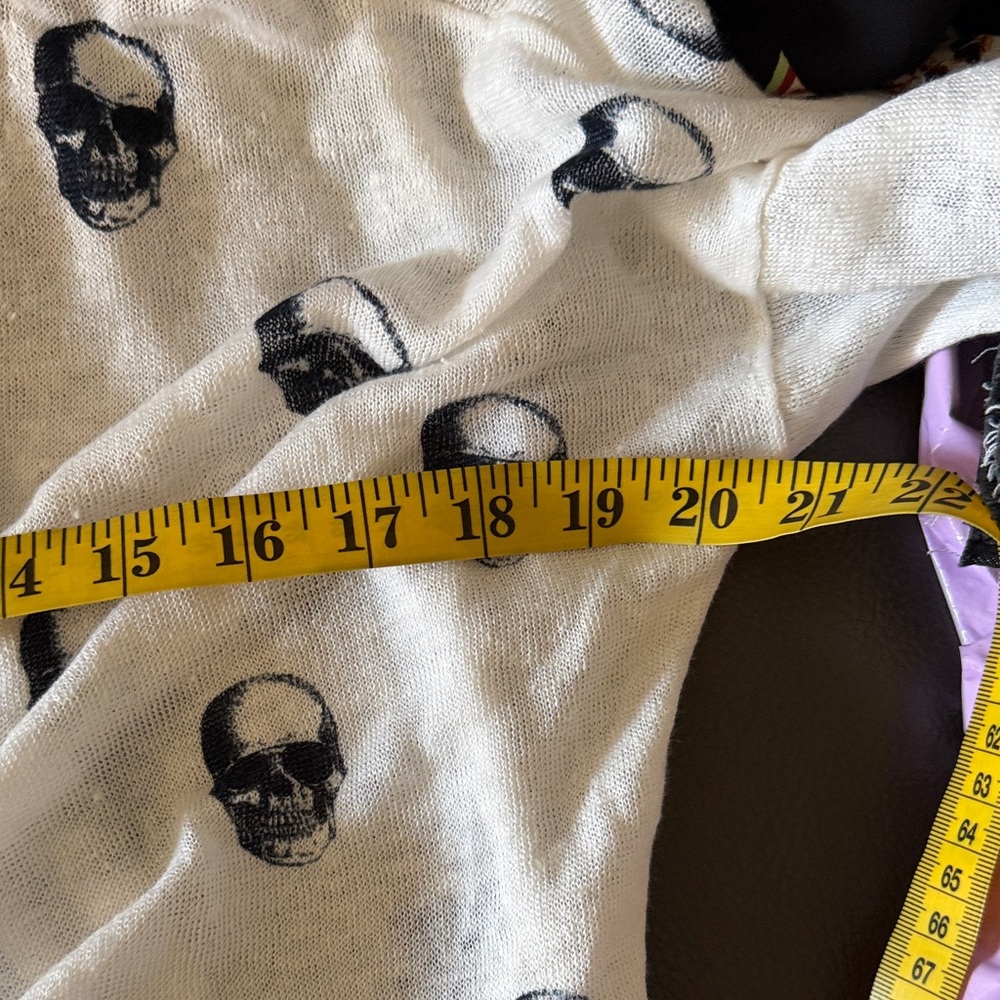 Skull Cashmere V-Neck Sweater - Picture 9 of 9